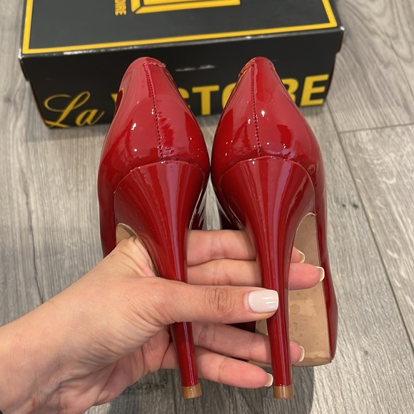 Pour La Victoire Red Soft Patent Peeptoe Ajax Pump - Picture 2 of 7